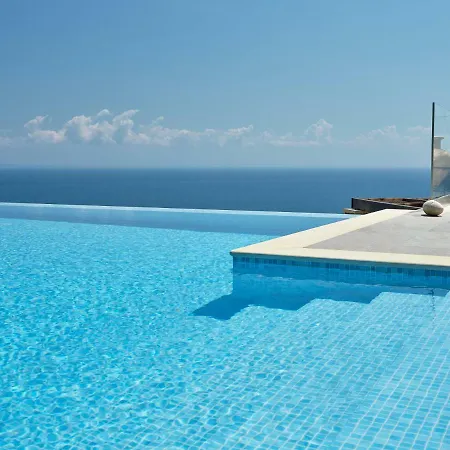 Golden July Luxury * Акротири