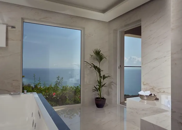 Golden July Luxury Villa *