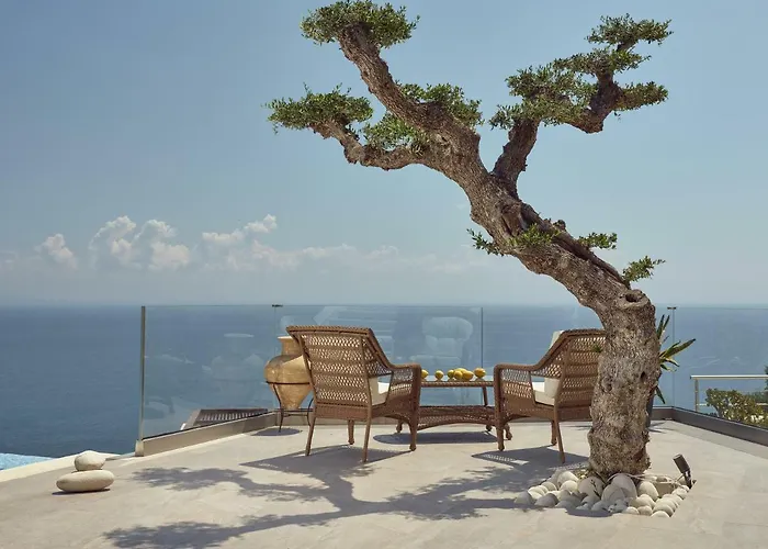 Golden July Luxury Akrotiri (Zakynthos)
